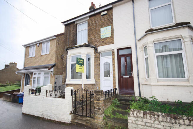 3 Bedroom End of Terrace House
