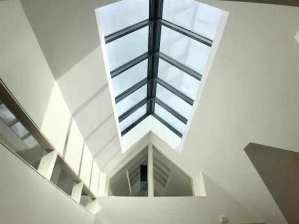 GALLERIED LANDING