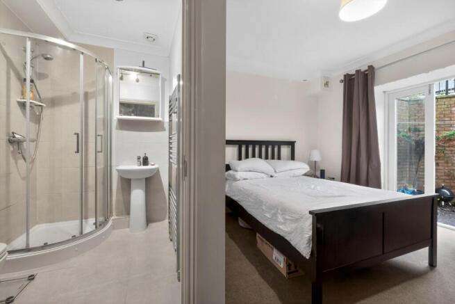 2 bed Apartment for sale Image 10