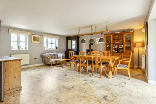 Eastington House 322709 09 enh.jpg