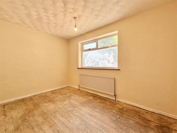 2 bed Detached Bungalow for sale Image 10