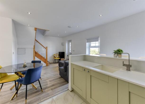 Beacon House, Apartment 11-13.jpg