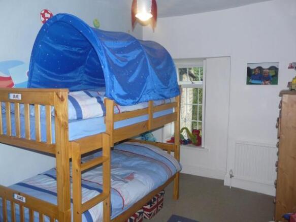 BEDROOM 2