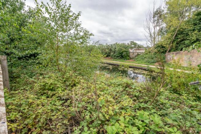 51, Water Reed Grove, Walsall, West Midlands, WS2 