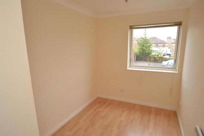 2 bed Apartment to rent Image 5
