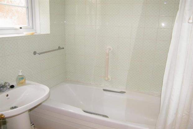 Photo 4