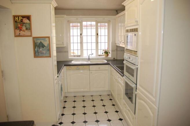 KITCHEN/BREAKFAST ROOM