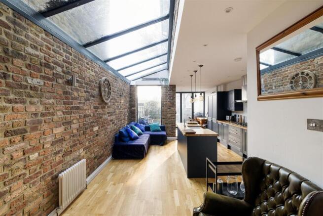 Hassett Road, N16