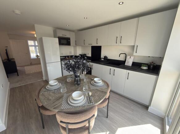 Limetree Way, Thorpebury, Thurmaston,  Leicestershire, LE7 3AX photo 4