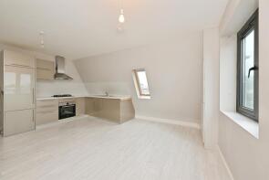 Flat, The Pond House, Turners Hill, Cheshunt EN8 8LQ