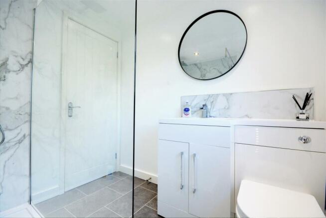 Shower Room_2.jpeg
