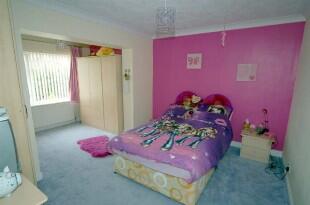 3 DOUBLE BEDROOMS