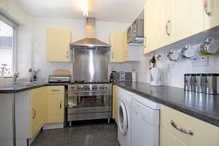 Kitchen with quality cook