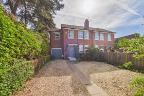 53, Pinewood Avenue, Crowthorne RG45 6RR