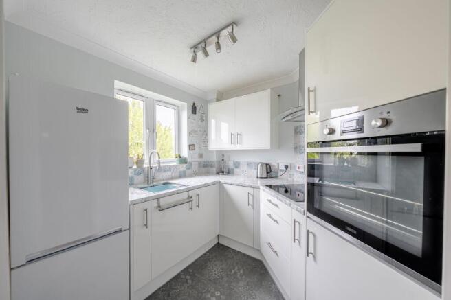 1 bed Flat for sale Image 5