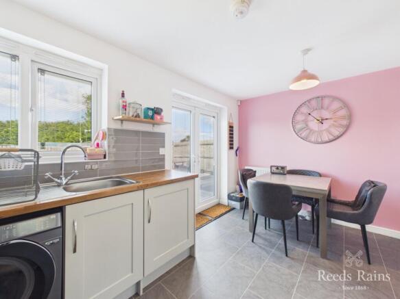 3 bed Detached for sale Image 4