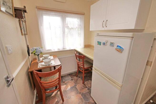 1 bed Detached for sale Image 5