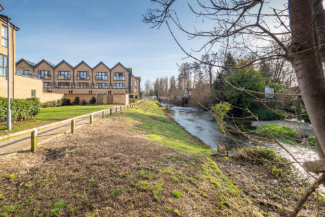 Peony Drive, Mitcham Junction, Mitcham, CR4