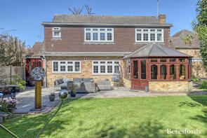 Coppins, The Retreat, Brentwood CM13 1AN
