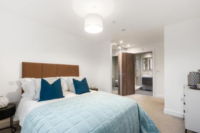 3 bed Flat to rent Image 5