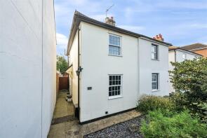 253, Kingston Road, Leatherhead KT22 7PE