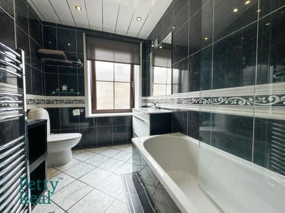 2 bed Terraced for sale Image 12