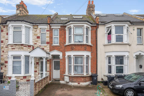 Mortlake Road, Ilford, IG1