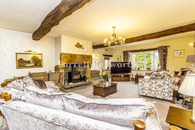 Living Room Pic 1
