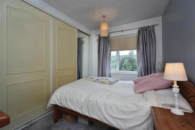 3 bed Terraced for sale Image 11
