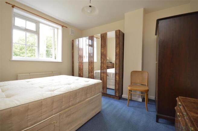Bedroom 2 (2)