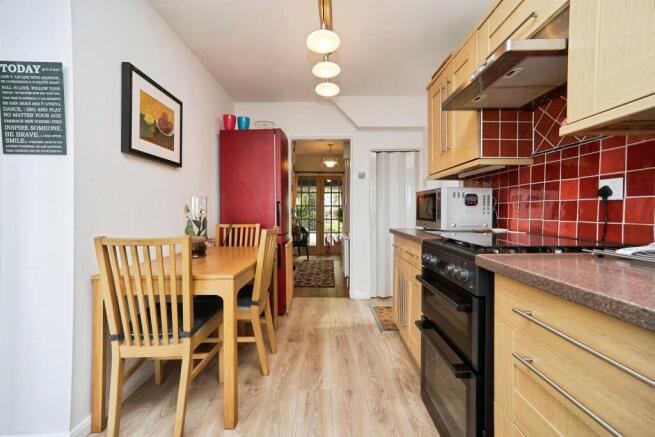 3 bed Semi-Detached for sale Image 7