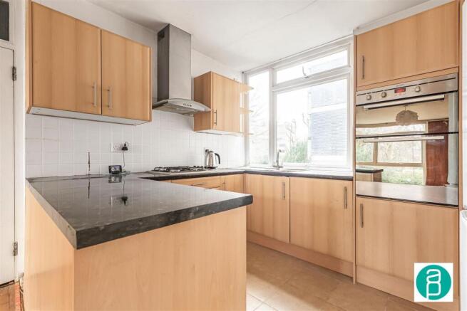 Andrew_purnell-5_marsham_court-sw19__13_.jpg