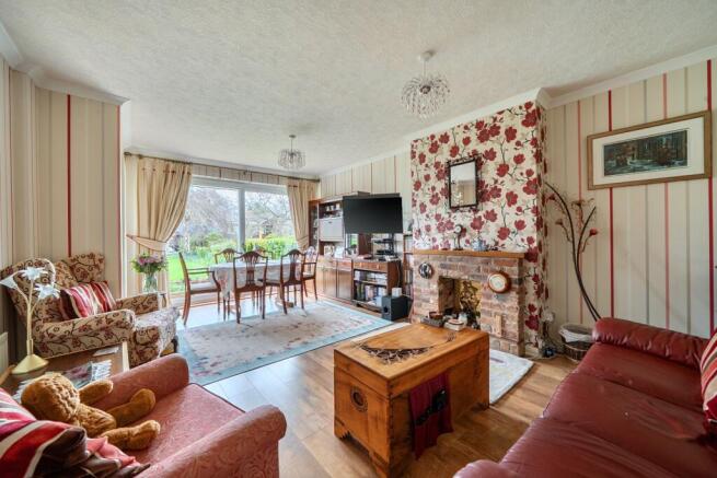 1429870-6-69b8101c85ca8