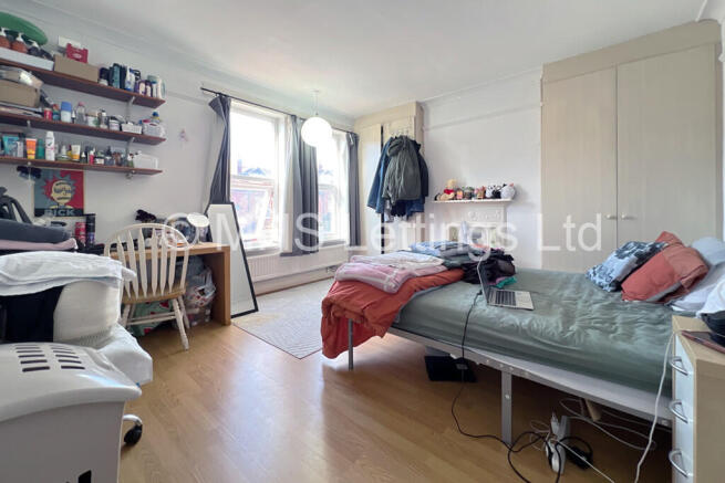 5 bed Terraced to rent Image 4