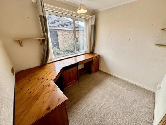 4 bed Semi-Detached Bungalow for sale Image 10