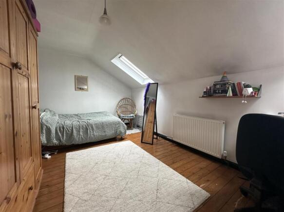 4 bed Terraced for sale Image 11