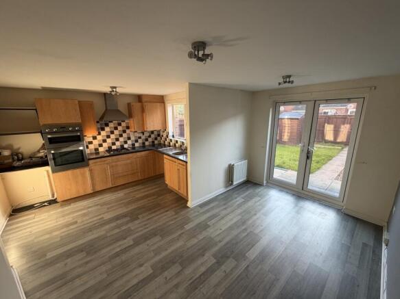 3 bed Terraced for sale Image 5