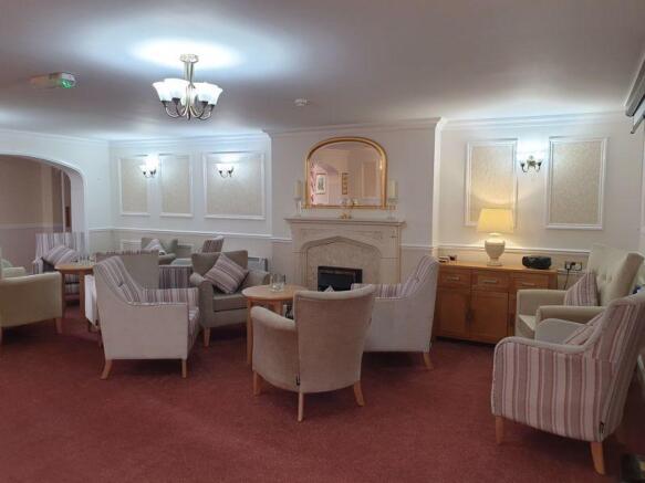 COMMUNAL LOUNGE