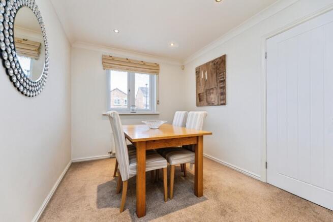 pbox-dining_room-321687.jpg