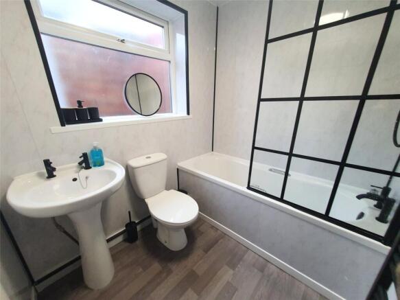 3 bed Terraced to rent Image 7