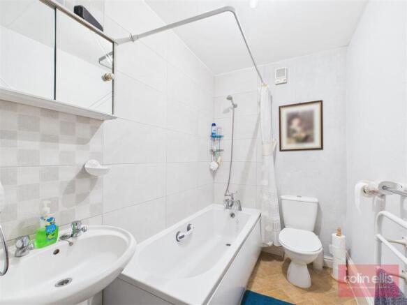 1 bed Flat for sale Image 9