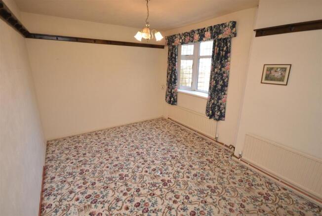 DINING ROOM BED 2.jpg