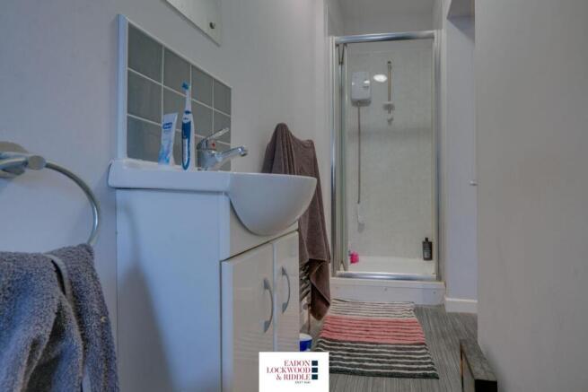 5 bed Terraced for sale Image 4