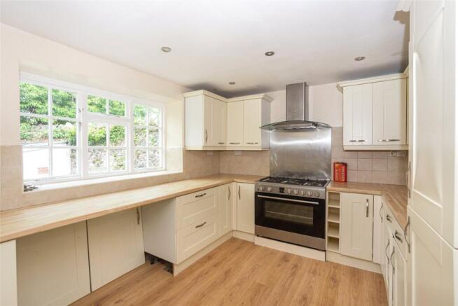 Clynnog Road, Caernarfon, Gwynedd, LL54 photo 4