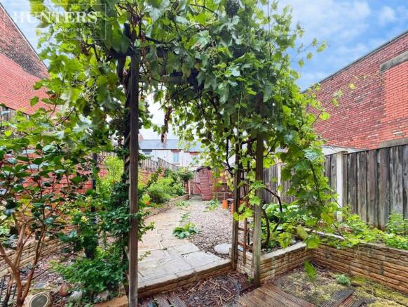 3 bed Terraced for sale Image 12