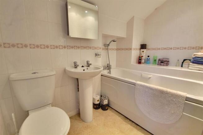 3 bed Semi-Detached Bungalow for sale Image 12