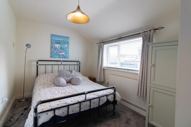 3 bed Terraced for sale Image 11