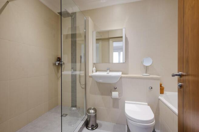 Bedroom 4 Ensuite
