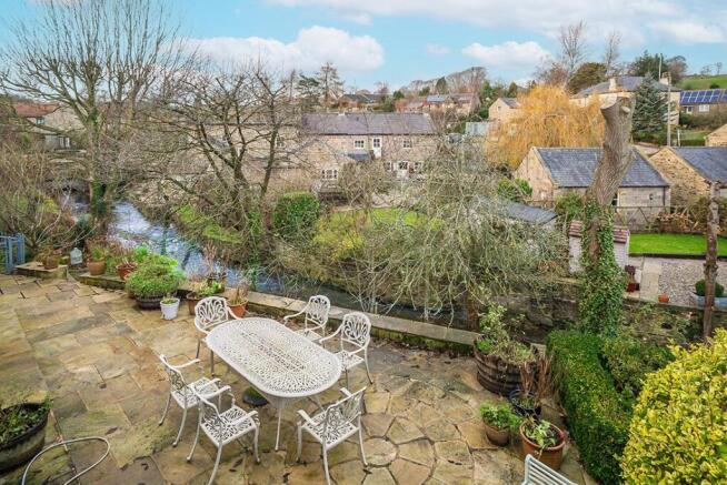 4 bed House for sale Image 8