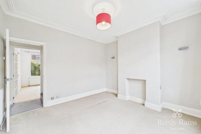 2 bed Terraced to rent Image 4